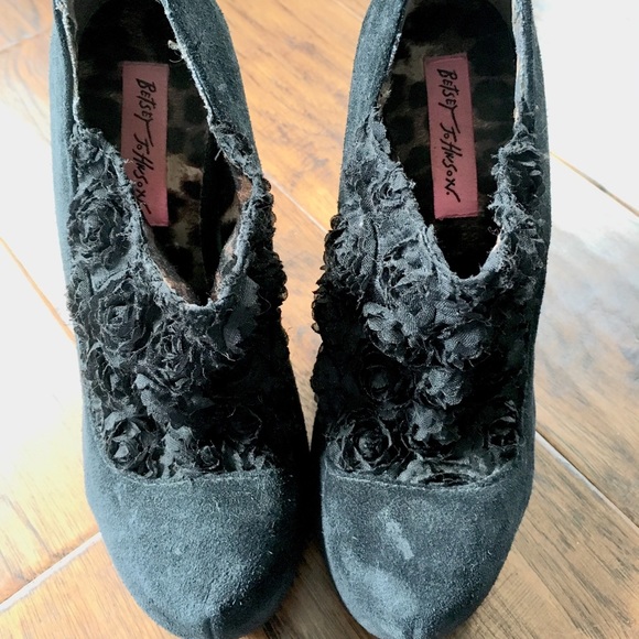 Betsey Johnson Pumps - Picture 2 of 3